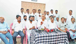 కృష్ణా, గోదావరి జలాలపై హరీశ్‌రావు విమర్శలు.. ప్రభుత్వానికి శ్వేతపత్రం డిమాండ్