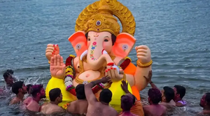 రేపు హైదరాబాద్‌లో స్కూళ్లు, కాలేజీలు, ప్రభుత్వ కార్యాలయాలకు సెలవు